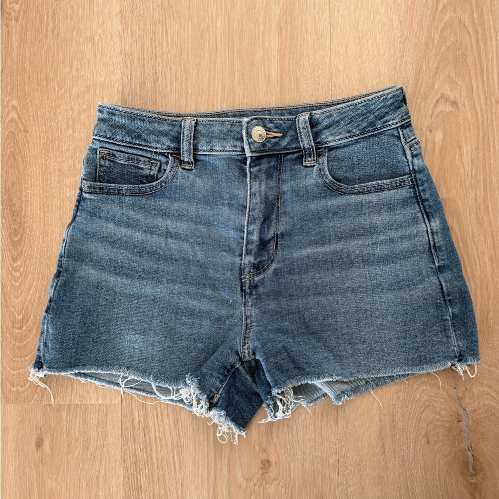 American Eagle Outfitters women’s denim “mom short” size 0